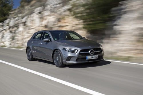 mercedes-benz a-klasse is een luxe hatchback voor binnen en buiten de stad